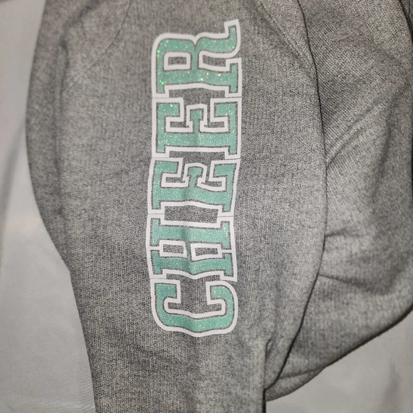 Varsity/UCA Cheer Bundle: Long Sleeve T-Shirt & Pullover - XS - Picture 5 of 11